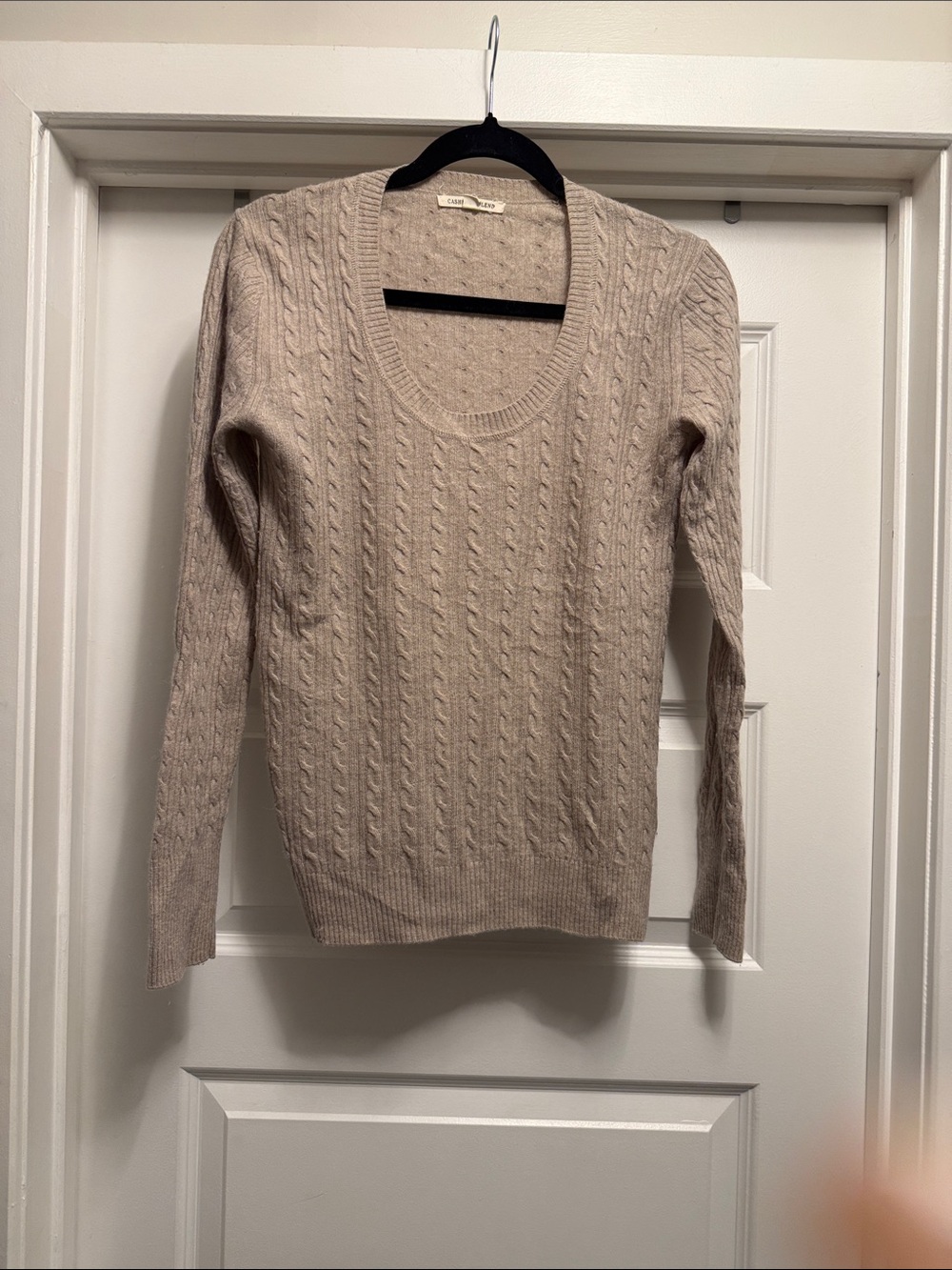 Cashmere Blend Cable Knit Scoop Neck Sweater - Beige